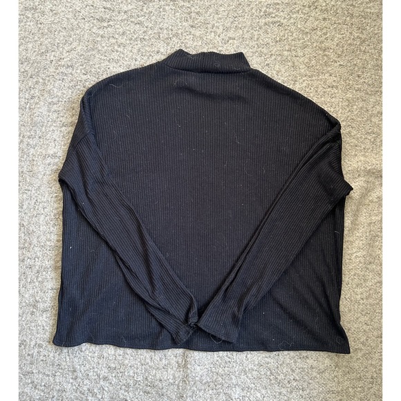 H&M Divided Mockneck Long Sleeve - Lightweight Black, Size Small - Picture 3 of 3